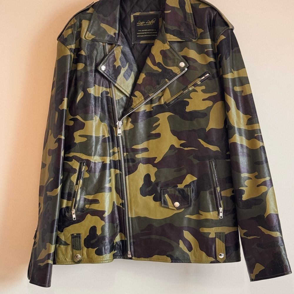 Men's Camouflage Military-Style Leather Jacket - Green Camo